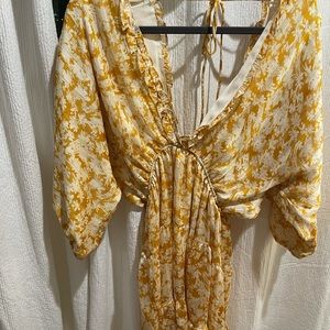 Vick yellow dress